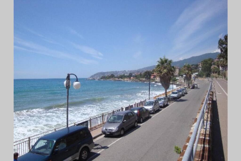 Centrally Located Apt By Harbour With Elevator Sanremo Luaran gambar