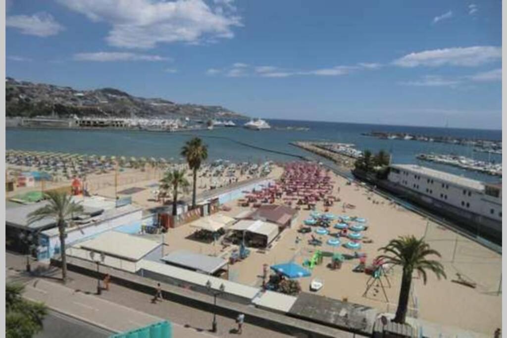 Centrally Located Apt By Harbour With Elevator Sanremo Luaran gambar